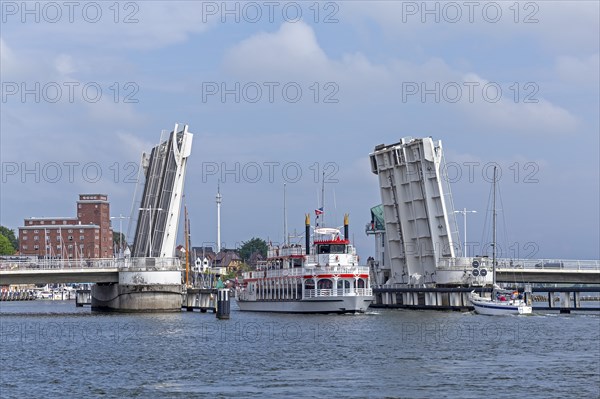 Open bascule bridge, excursion boat Schlei Princess, Kappeln, Schlei, Schleswig-Holstein, Germany,