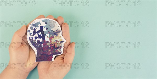 Alzheimer awareness day, dementia diagnosis, ParkinsonÂ´s disease, memory loss disorder, brain with