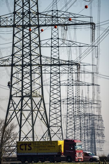 A44 motorway, new construction of a 380-kV extra-high-voltage overhead line, with 23 pylons over a