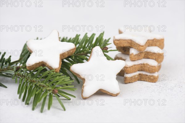 Cinnamon stars, traditional german christmas cookies, gingerbread, empty copy space