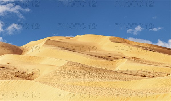 Offroad Jeep safari in the beautiful Omani Rub al-Chali Desert