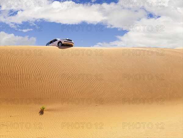 Offroad Jeep safari in the beautiful Omani Rub al-Chali Desert