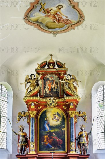 Main altar with ceiling fresco, Church of St Martin from 1746 in Eisenbach, Kreuzthal, Markt