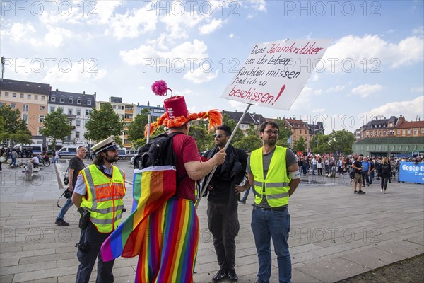 For democracy and diversity: rally organised by DGB Nordbaden and democratic parties, religious