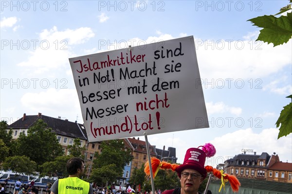 For democracy and diversity: rally organised by DGB Nordbaden and democratic parties, religious
