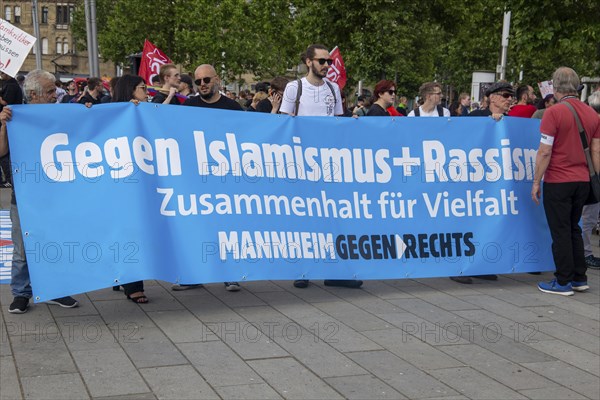 For democracy and diversity: rally organised by DGB Nordbaden and democratic parties, religious