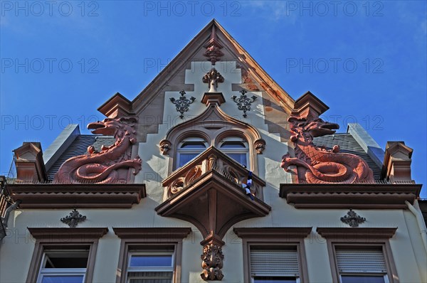 Gable of a house with two dragon figures on the roof, 19th century, Hauptstr. Heidelberg,