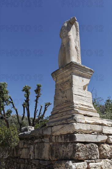 Colossal statue of the Odeion of Agrippa, male torso, 5th century A.D. Palace of the Giants, Agora,
