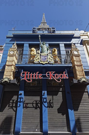 Little Kook Kings Theatre Wine Bar, restaurant with originally decorated faÃ§ade, Big Ben and