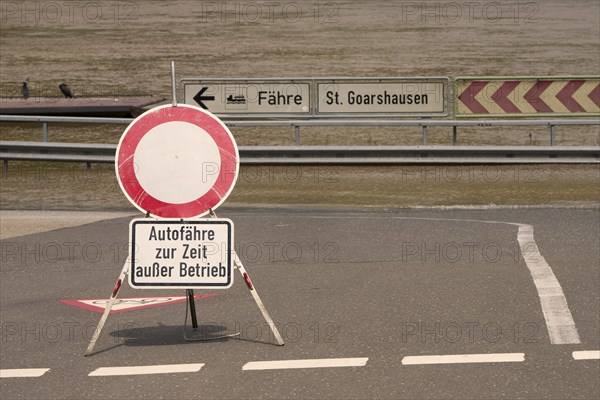 The Rhine ferry in St.Goar has stopped operating due to the floods. The access road and reception