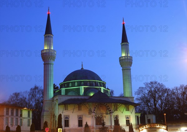 Berlin, 02.12.2009, Sehitlik Mosque in Berlin Neukölln. The mosque stands on the site of the