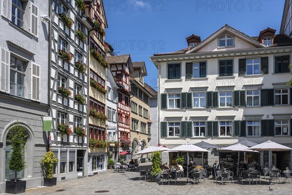 Schmiedgasse, Grüninger Platz, pedestrian zone, shopping alleyway with outdoor catering,