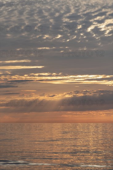 Sunset at the Baltic Sea, sunbeams, Dierhagen, Mecklenburg-Western Pomerania, Germany, Europe