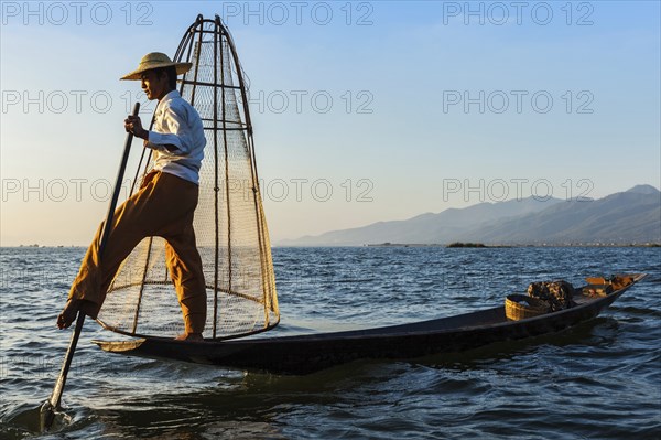 Myanmar travel attraction landmark, Traditional Burmese fisherman at Inle lake, Myanmar famous for
