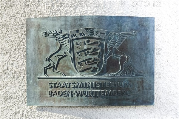 Information plaque on the wall of Villa Reitzenstein, coat of arms, State Ministry of