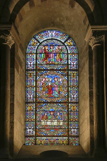 Romanesque stained glass window of the nave, Romanesque-Gothic Saint-Julien du Mans Cathedral, Le