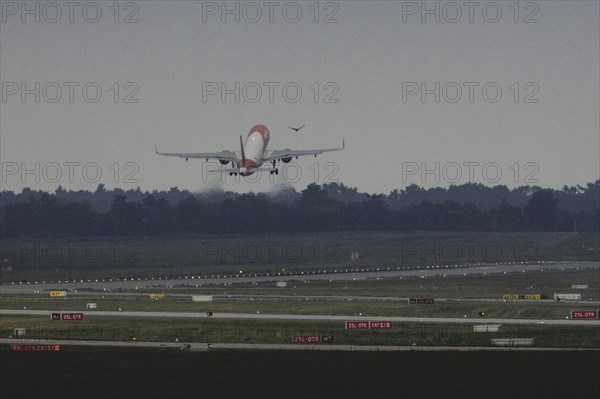 An easyjet aircraft takes off from Berlin Brandenburg Airport 'Willy Brandt'Äô (BER) in Schönefeld,