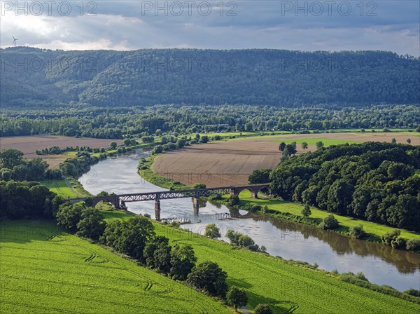 The Upper Weser flows through the southern Weserbergland between Beverungen and Höxter. Aerial