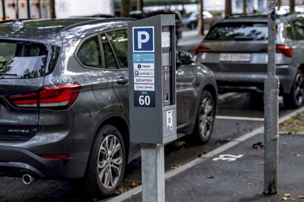 Digital parking meter
