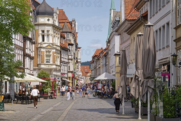 Town centre of Hameln, Bäckerstrasse, with cobblestones and historic half-timbered houses. Hameln,