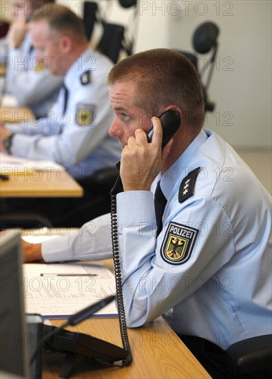 Potsdam, 12.06.2009, Federal Police Control Centre, Federal Police officers at the Federal Police