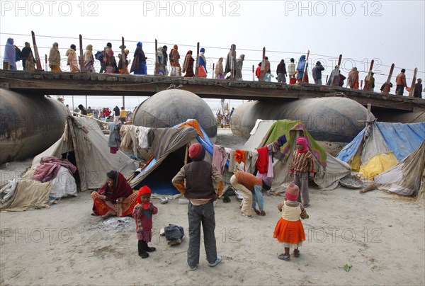 Allahabad, India, 20.01.2010, Hindus gather for the Magh Mela in Allahabad to take a holy dip at