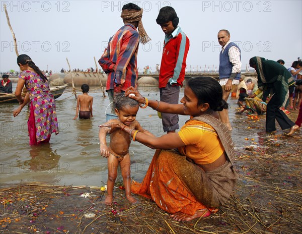Allahabad, India, 20.01.2010, Hindus gather for the Magh Mela in Allahabad to take a holy dip at