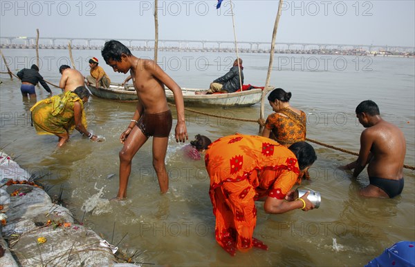 Allahabad, India, 20.01.2010, Hindus gather for the Magh Mela in Allahabad to take a holy dip at
