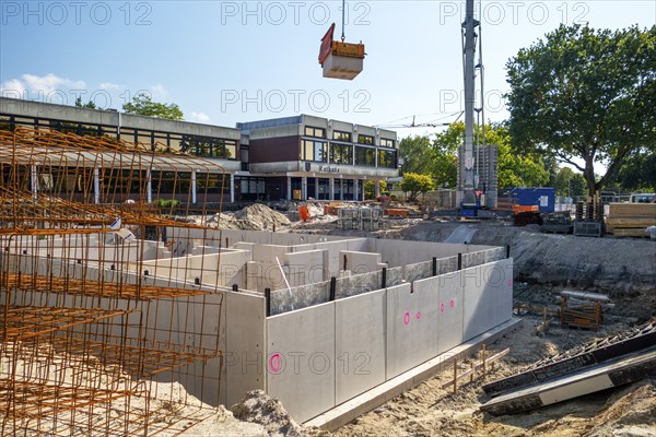 Construction site, start of structural work, new building, town hall, town centre, municipality of