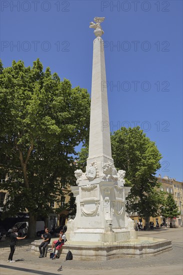 Fontaine des Prêcheurs, fountain with obelisk, Place des Prêcheurs, Aix-en-Provence,