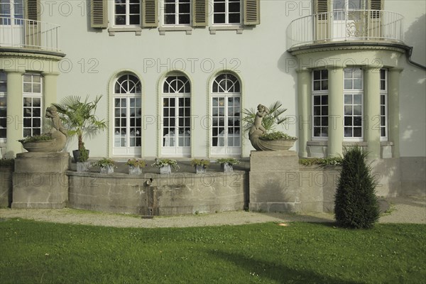 Neoclassical Villa Wenske built in 1905, garden, Opelvilla, Opelvillen, Rüsselsheim, Hesse,
