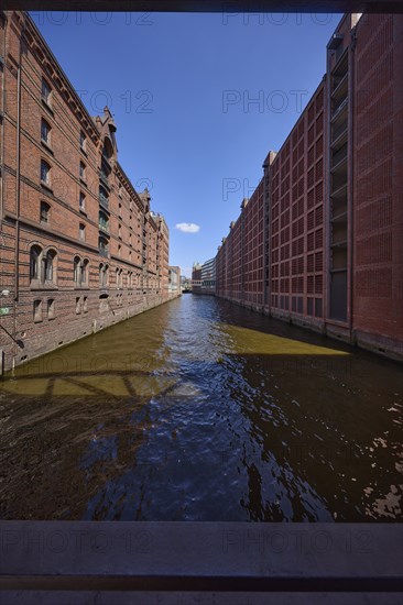 Brooksfleet with historic brick warehouses and the Conti multi-storey car park, Speicherstadt, Free
