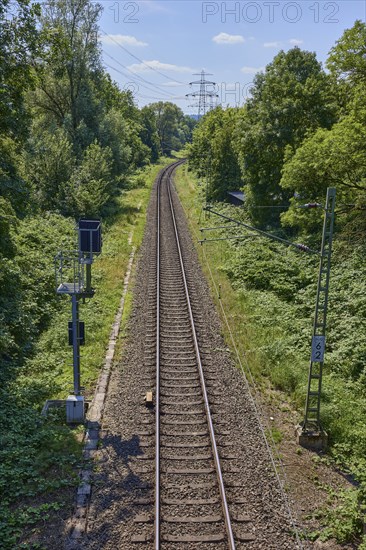 Railway tracks in the Moorburg district, Free and Hanseatic City of Hamburg, Hanseatic city,