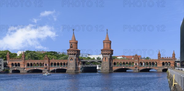 Double deck Oberbaum bridge over the Spree river, Berlin, Germany, Europe