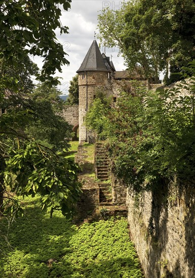 Friedberg Castle, southern castle fortifications with the deep moat, the so-called Hirschgraben,