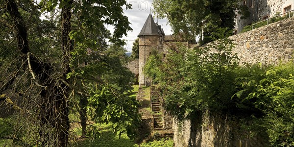 Friedberg Castle, southern castle fortifications with the deep moat, the so-called Hirschgraben,