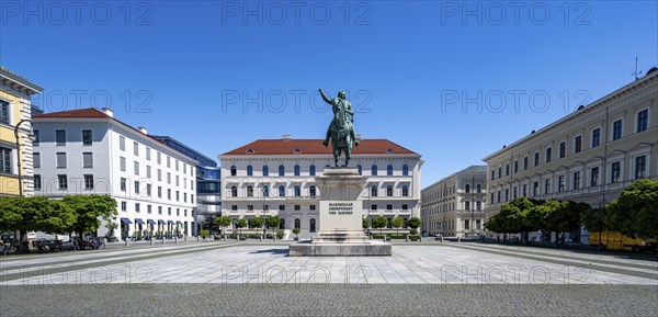 Equestrian statue of Elector Maximilian I on Wittelsbacherplatz, Old Town, Munich, Upper Bavaria,