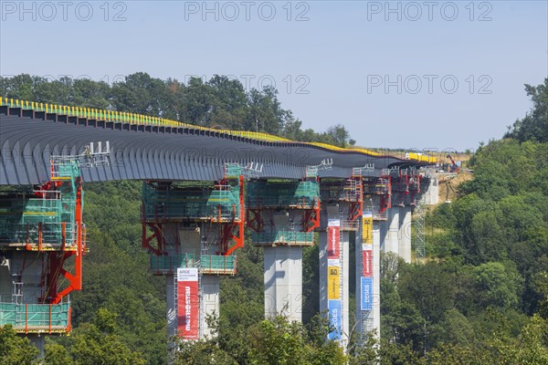 The new bridge on the Pirna southern bypass will be 916 metres long, 70 metres high and require 7,