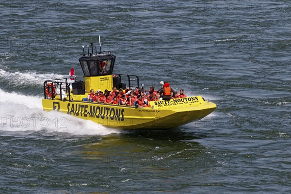 Jet boating, jet boat ride on the Saint Lawrence River, Summer, Montreal, Province of Quebec,