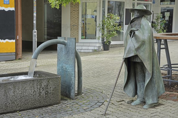 Sculpture Shepherd's Fountain Herd of Cows with Shepherd by Wolfgang Kreutter 1986, bronze,
