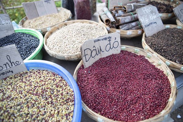 Red beans in baskets for sale, Lungcam Cultural Tourist Village, Ha Giang Province, Vietnam, Asia