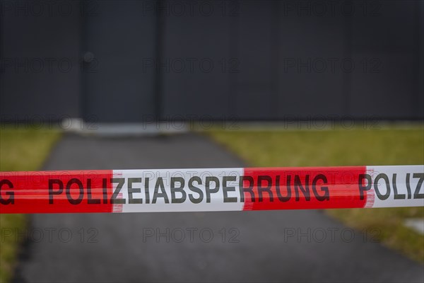 HSymbolic image, flutter tape, police cordon off