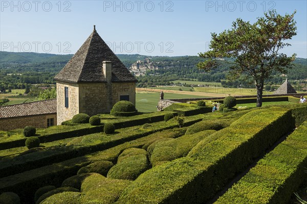 Boxwood garden, Les Jardins de Marqueyssac, Vezac, Dordogne, Périgord, Département Dordogne, Region