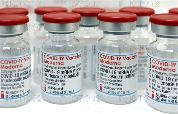 Ampoules with the active ingredient Moderna for vaccinations against Covid19, Schönefeld, 03.12