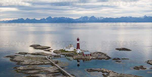 Tranoy Fyr Lighthouse, Tranoy Fyr, Lofoten in the back, Hamaroy, Ofoten, Vestfjord, Nordland,