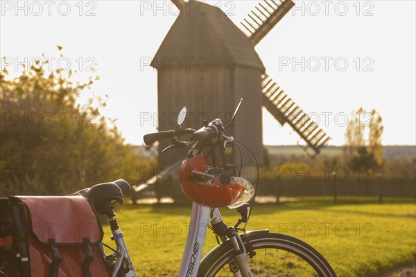 Symbolic image Resting at the Schkortitz windmill on an e-bike tour in the Leipzig countryside