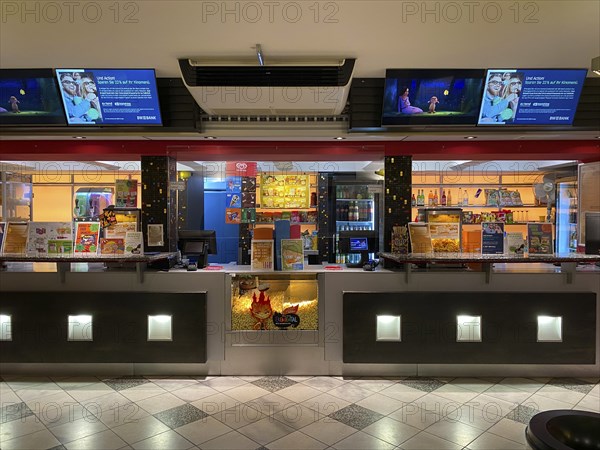 Interior shot kiosk, point of sale in a cinema, food, popcorn, nachos, drinks, Stuttgart,