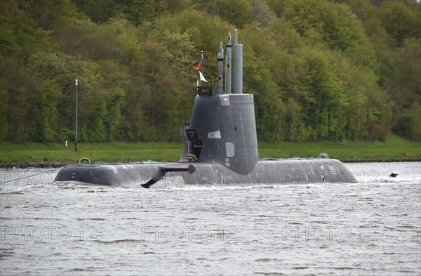 Warship, submarine, submarine TKMS Submarine 01 sailing in the Kiel Canal, Kiel Canal,