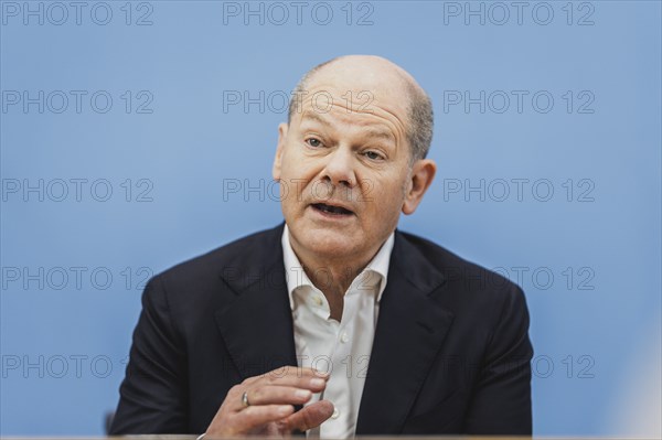 Olaf Scholz (SPD), Federal Chancellor, recorded at a federal press conference on current domestic