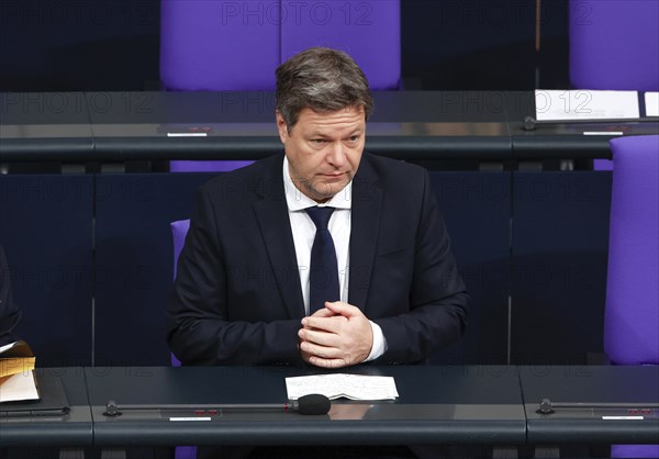 Federal Minister for Economic Affairs Robert Habeck in front of the start of his government